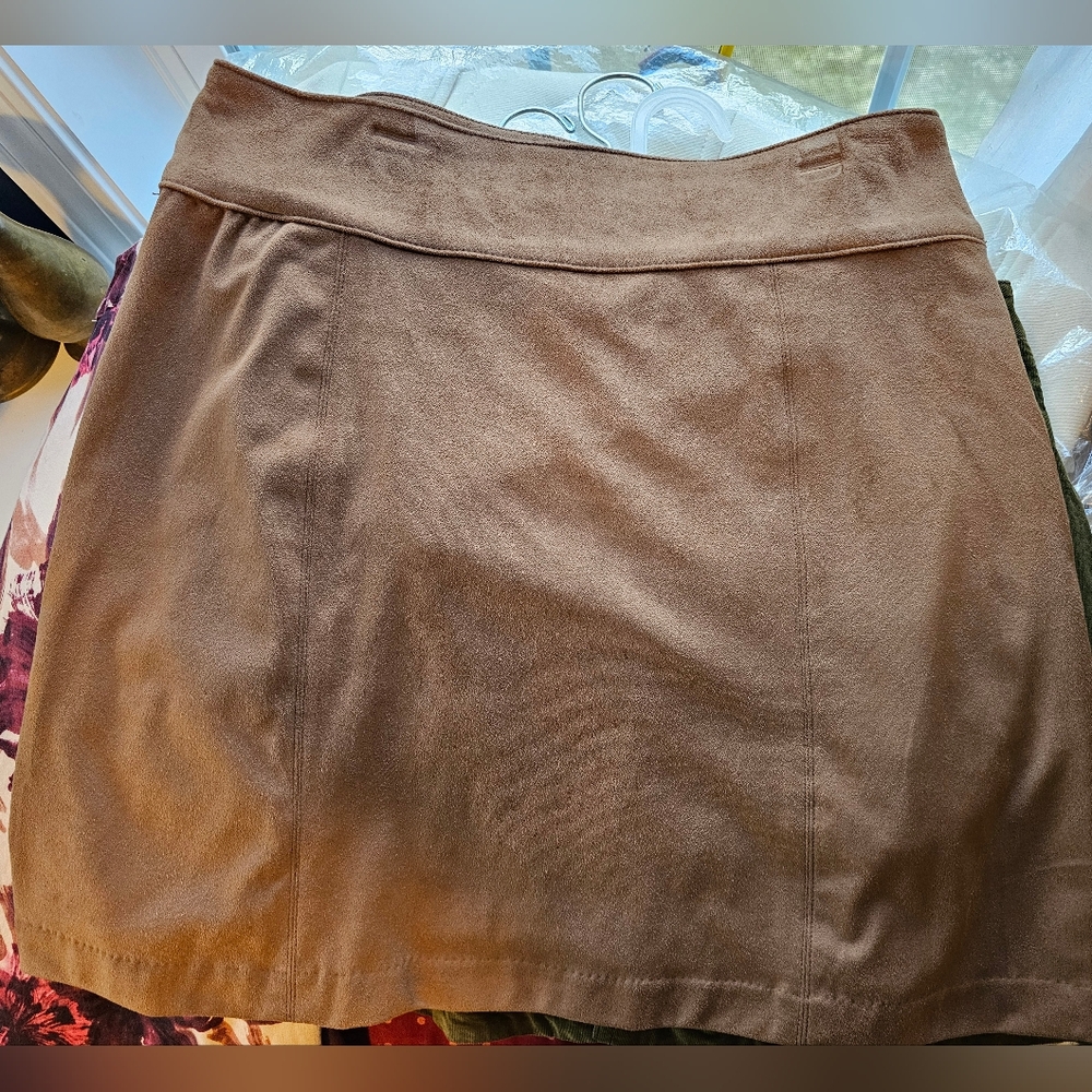Classic Sable Brown Women's Sueded Skirt - size 8